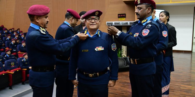 आठ जना प्रहरी नायव महानिरीक्षकहरू दर्ज्यानी चिन्हद्वारा सुशोभित