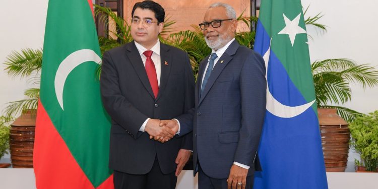 सांसद ढकालले भेटे मानदिपसका सभामुख अब्दुद रहीम अब्दुल्ला