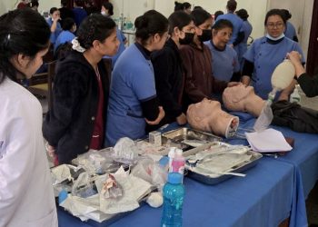 नेपाल मेडिकल कलेजका स्टाफ नर्सलाई क्रिटिकल केयर तालिम