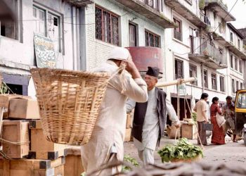 चलचित्र क्याप्टेन साबको सेट तयार