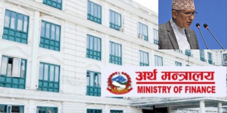 चालु आर्थिक वर्षको बजेटले लिएका उद्देश्यहरु पूरा गर्ने गरी लाग्न निर्देशन अर्थ मन्त्री