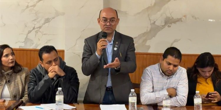 परम्परा तोड्दै जनक भण्डारीको टिम चुनावी एजेण्डाका