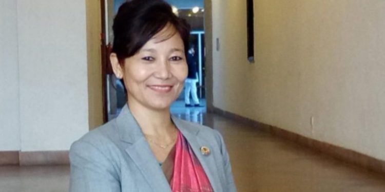 बुबाको प्रेरणाले अन्यायबिरुद्ध आवाज उठाएकी सिन्धु नै नेकपाको उम्मेदवार