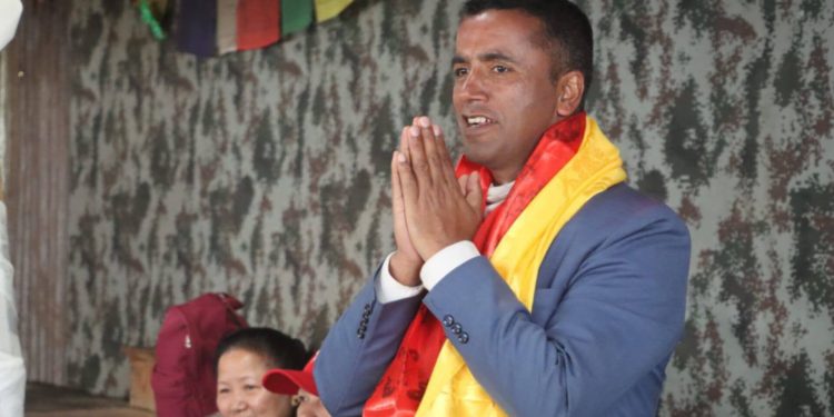 सिन्धुपाल्चोक २ मा युवराज दुलालकाे घरदैलो तीव्र विपद्मा गरेको कामको उच्च मूल्यांकन